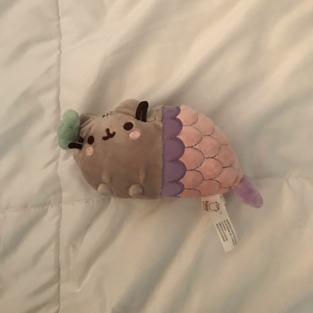 Pusheen purple clamshell mermaid